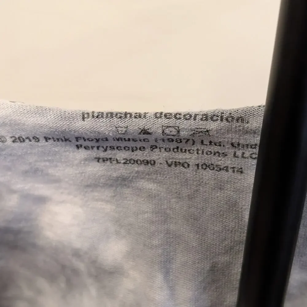 Pink Floyd Gray Graphic Tee - Picture 2 of 3